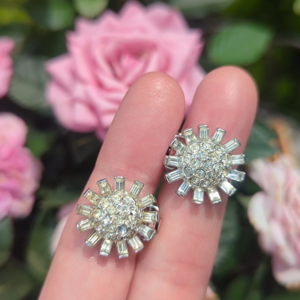 6/$60 pretty rhinestone sunflower clip earrings